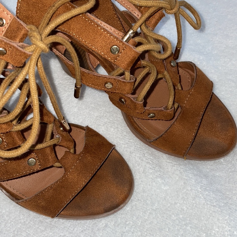 Charlotte Russe sz 7 Brown Lace Up Gladiator Strappy Block Heel Sandals GUC - Picture 5 of 12